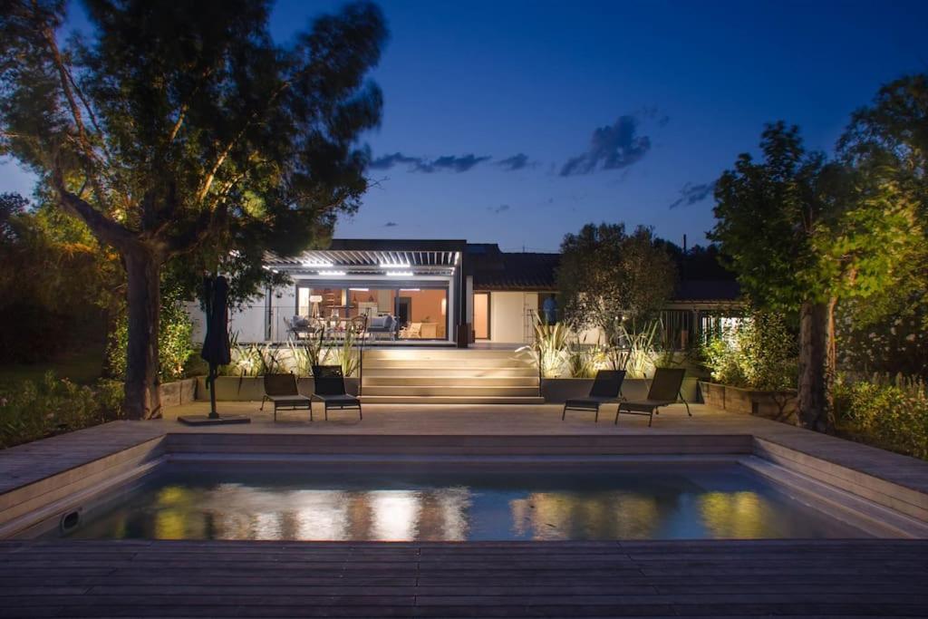 Villa Des Jacinthes Tarascon Exterior foto