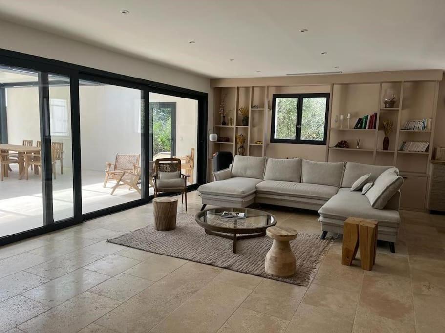 Villa Des Jacinthes Tarascon Exterior foto